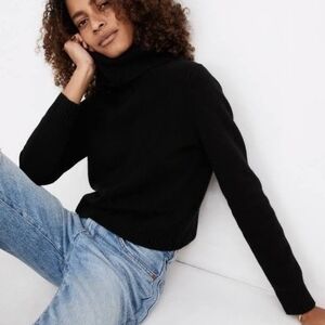 J CREW Turtleneck Sweater in Supersoft Yarn Merino Wool Alpaca Blend in Black. L